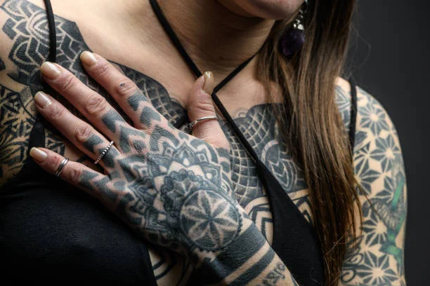 black and gray tattoo