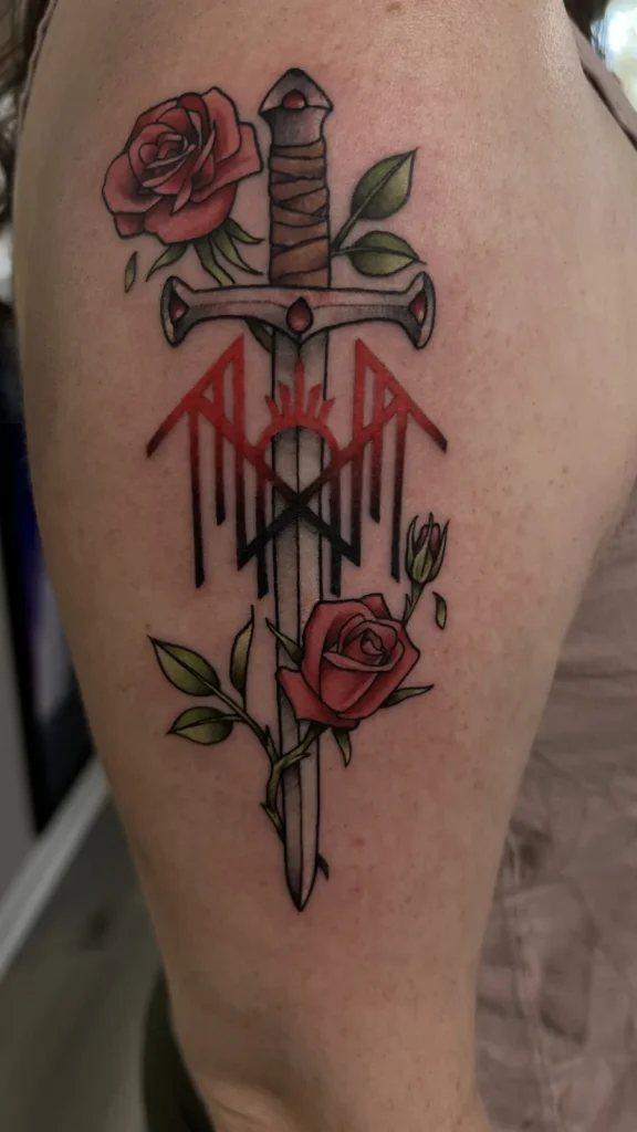 traditional dagger and roses thigh tattoo jeff thibodaux tattootopia